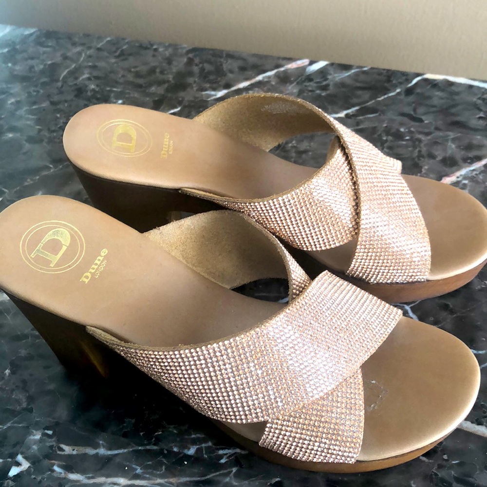 Woman’s Shoes